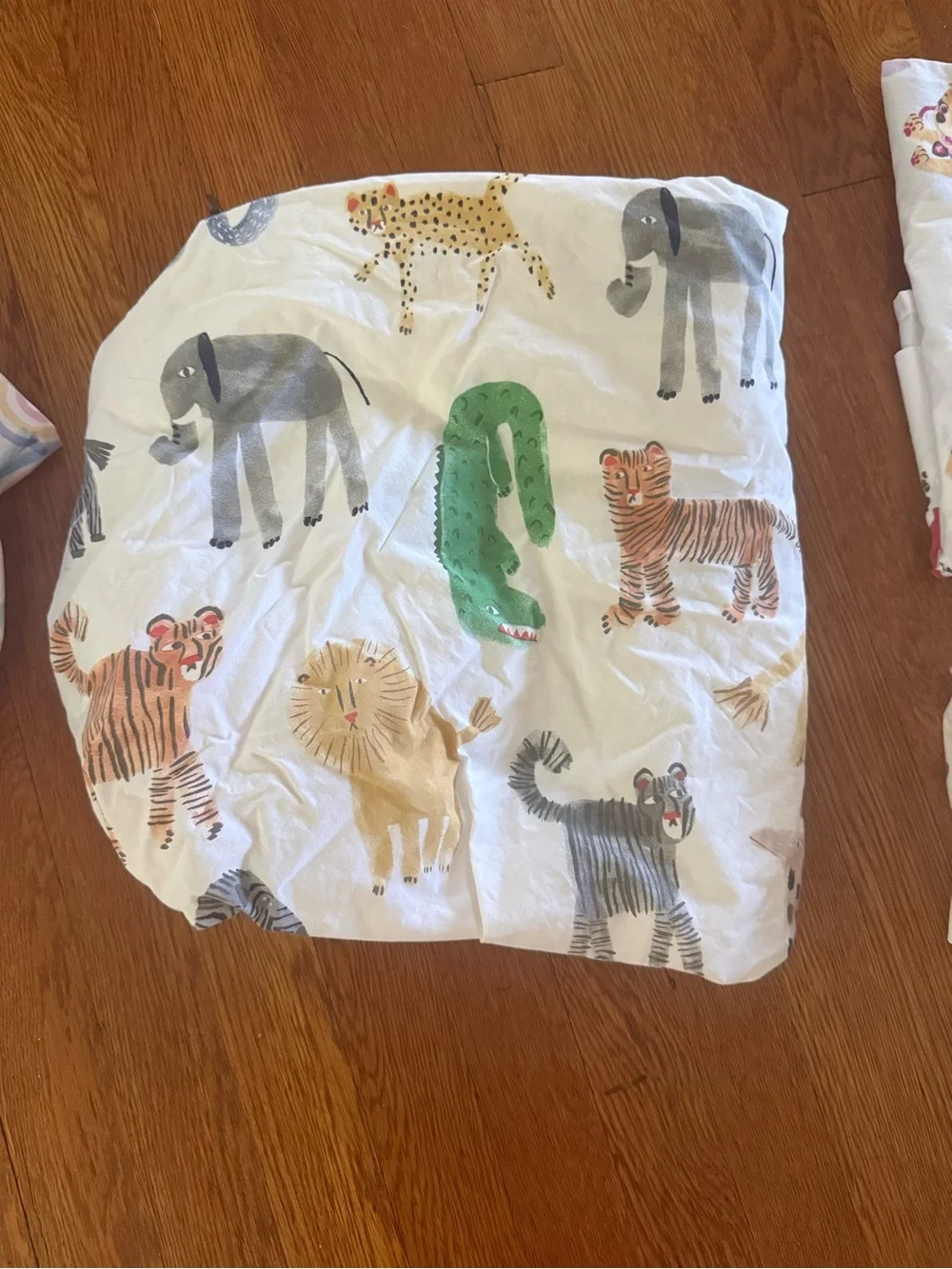 Pottery Barn Kids Fitted crib Sheet with Safari Animals